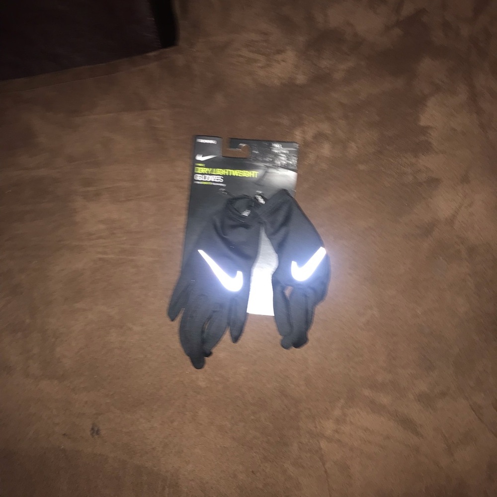 Men Nike gloves and compression tights